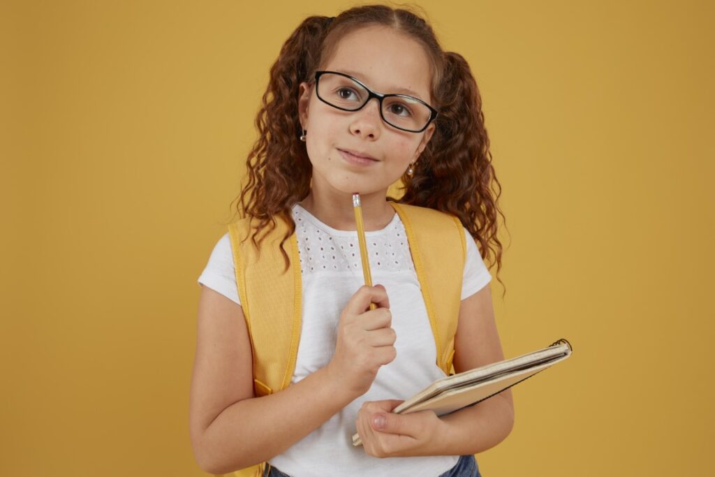 enfant pensant